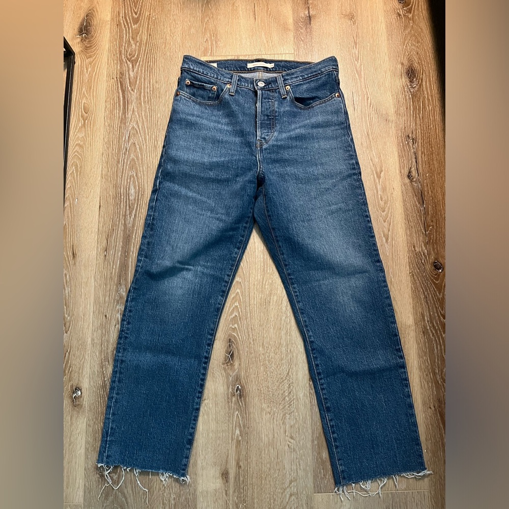 Levi’s Wedgie Straight Raw Edge Jeans